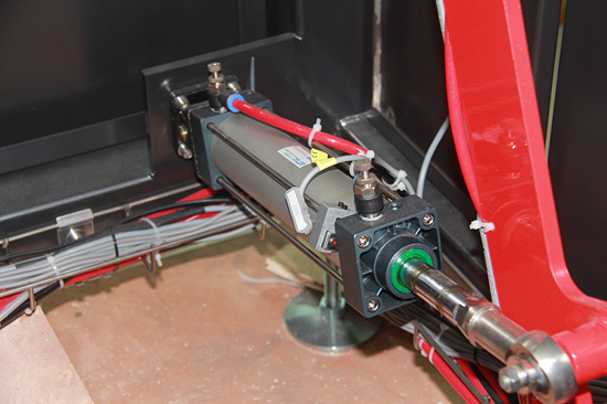 กระบอกลม AirTAC ที่ใช้ในเครื่องขึ้นรูปกล่องอัตโนมัติ